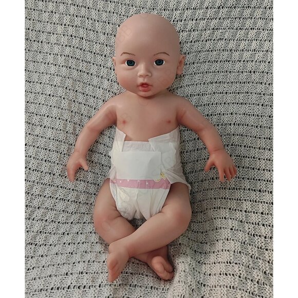 6.71lbs Cute Newborn Platinum Silicone 45cm Reborn Baby Girl Doll With Open Eyes - Picture 5 of 16